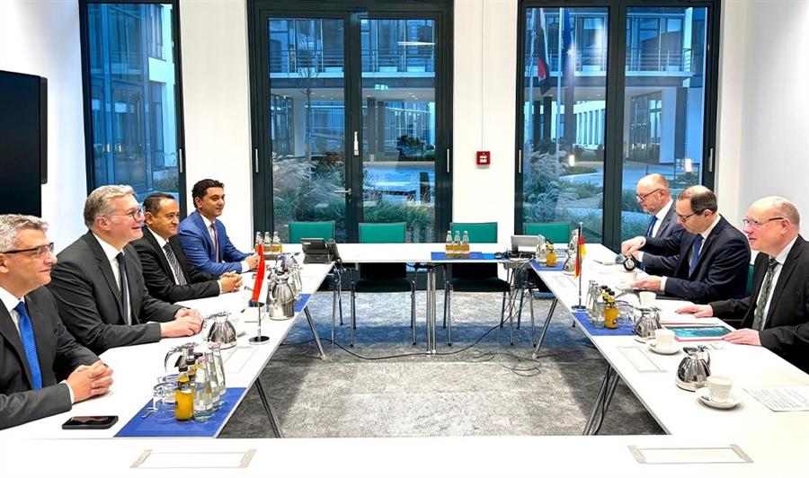 مصر وألمانيا تبحثان تعزيز التعاون في الغاز والطاقة الخضراء